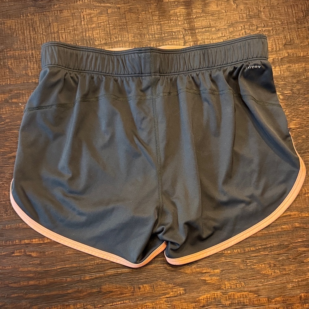 Reebok Women's Athletic Shorts in Black and Peach / R6 - Picture 3 of 3